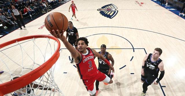 开云体育网址-费尔斯40+5+6+3普尔34分 鹈鹕大胜爵士